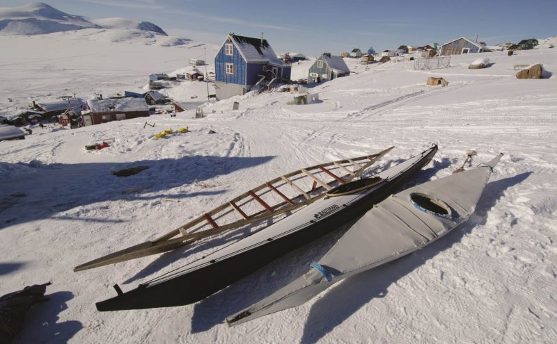 Kayak pliant Nautiraid Narak 550 sur la neige démonté